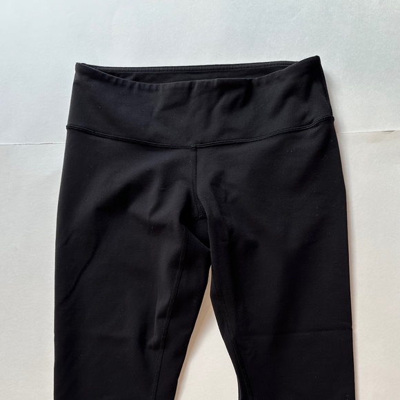 Lululemon Black Crop‎ Leggings - Size 6 ( No Size Tag / Yes Size Dot). - Picture 2 of 7